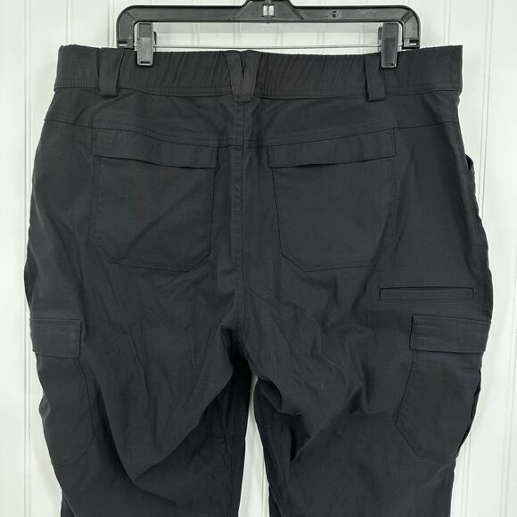 Duluth Trading Pants 18x31 Dry On The Fly Convertible Bootcut Hiking Roll Up EUC - Picture 5 of 14